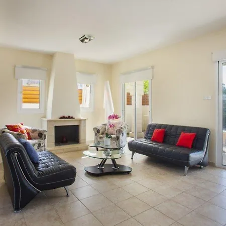 Blue Water Bay 150 Metres From The Beach Protaras 77 *