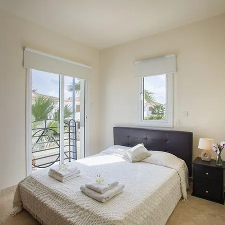 Willa Blue Water Bay 150 Metres From The Beach Protaras 77